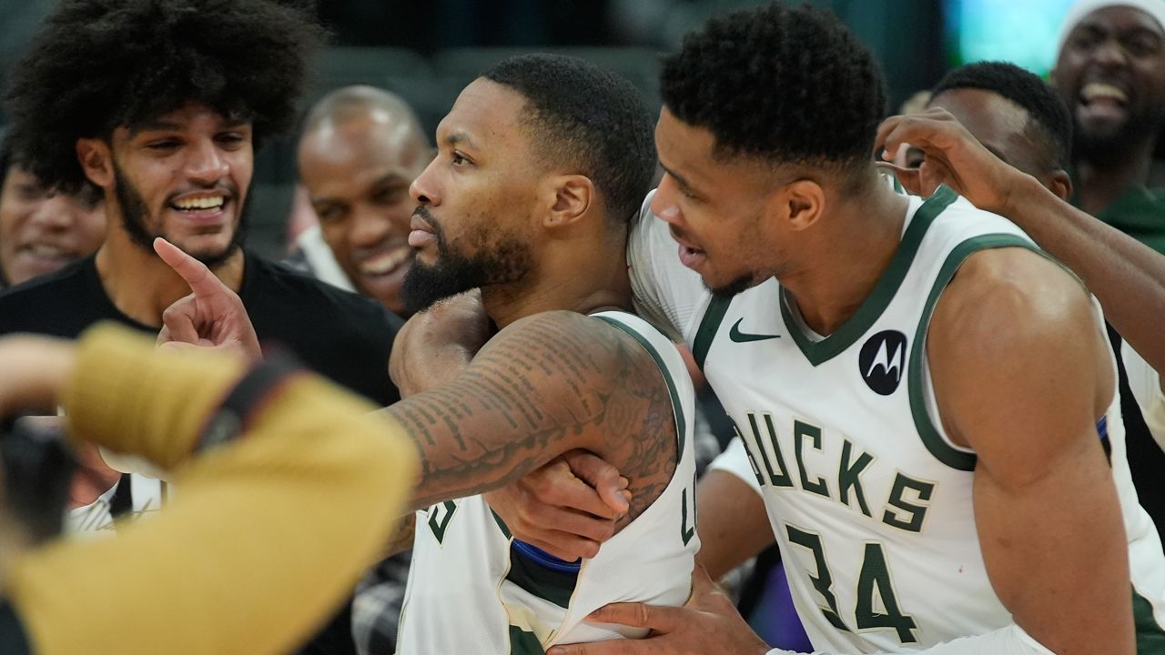 Lillard practices fully and Antetokounmpo remains out of live drills as Bucks prepare for playoffs