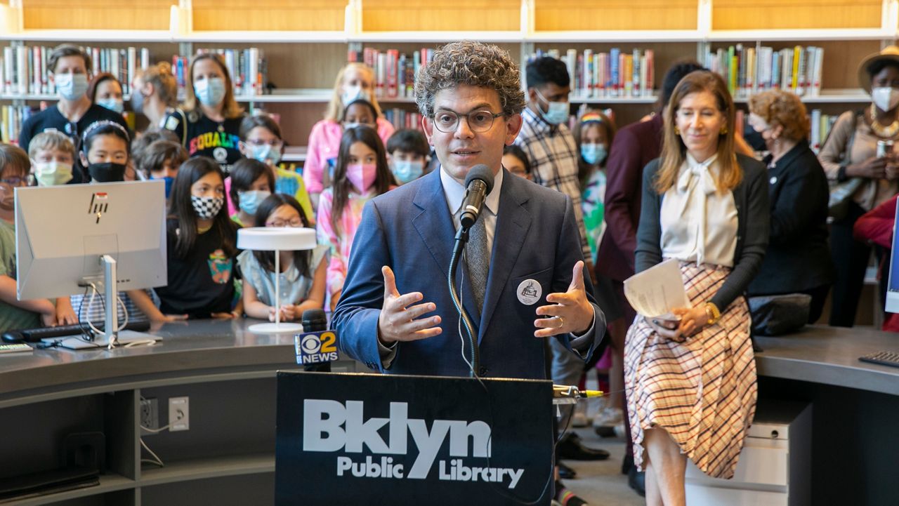 Lincoln Restler attends a ceremony at a library in Brooklyn in 2022.