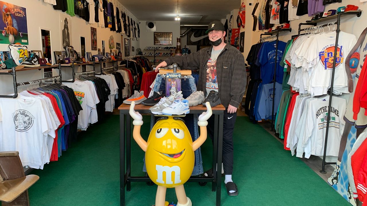 Vintage clothing and sneaker store comes to Columbus