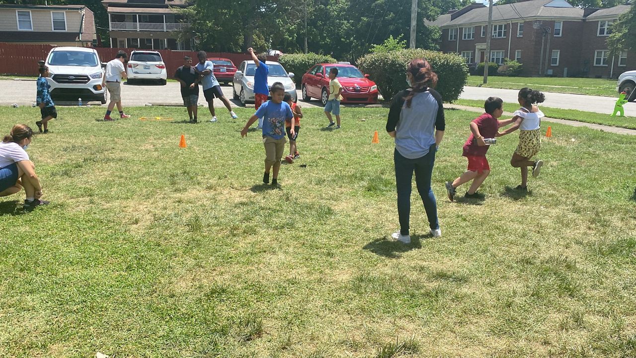 Louisville Ministries open learning for Honduran students