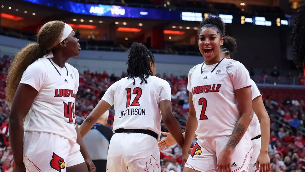 Fair scores 29, 2 FTs with 2.3 left, to lift No. 22 Syracuse women over No. 15 Louisville 73-72