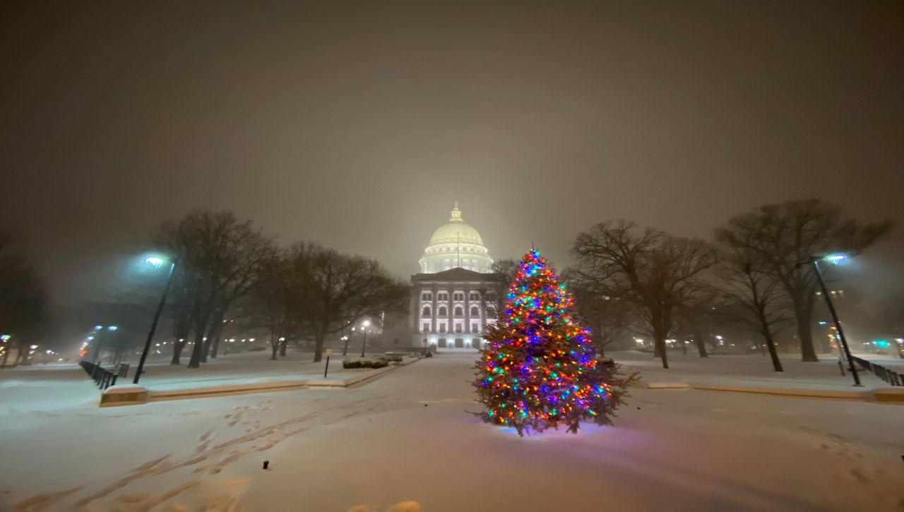 Updates End of Year Winter Storm in Wisconsin