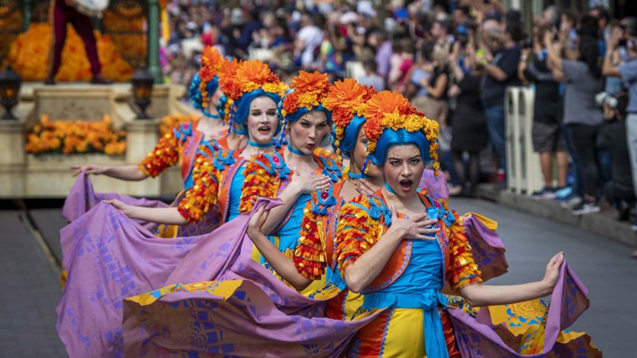 Disney s Food Wine Festival And Magic Happens Parade