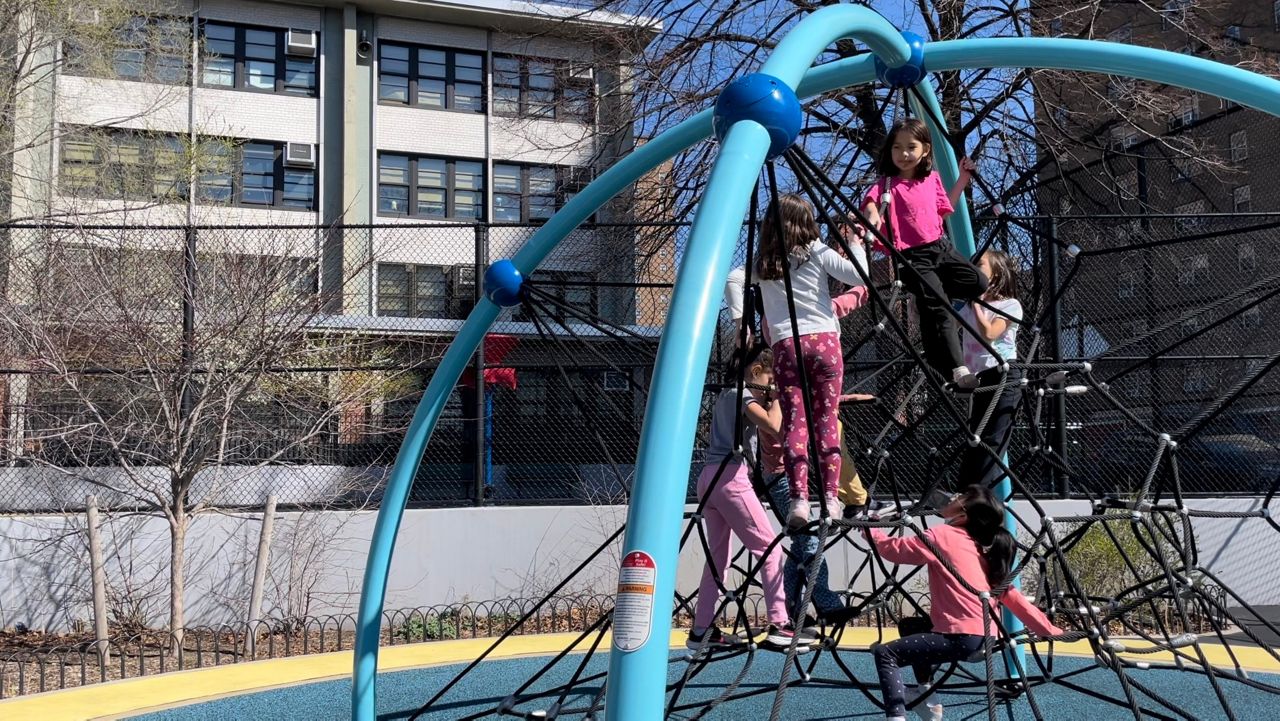 New York Jets and United Way Build New Playground