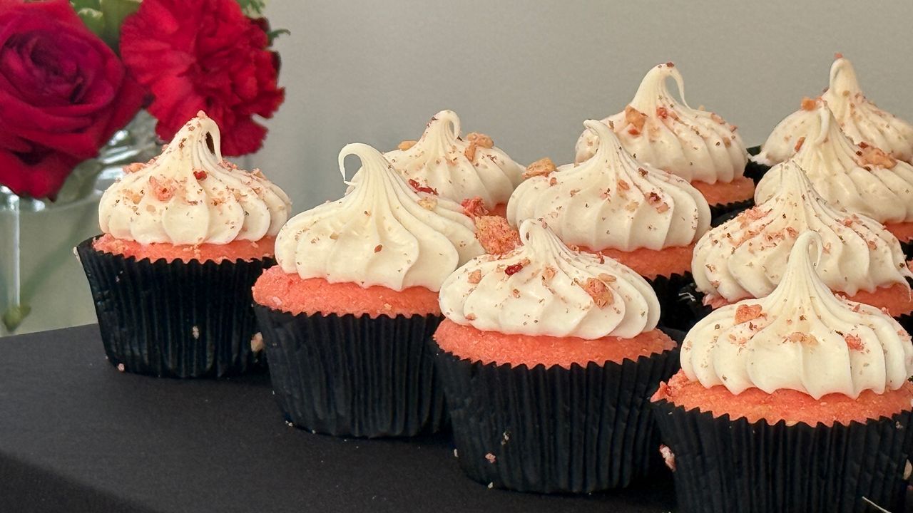 Kentucky bakery gives birthday cakes to kids in foster care