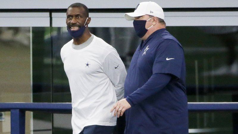 NFL: Cowboys pay tribute to Dallas police before start of camp