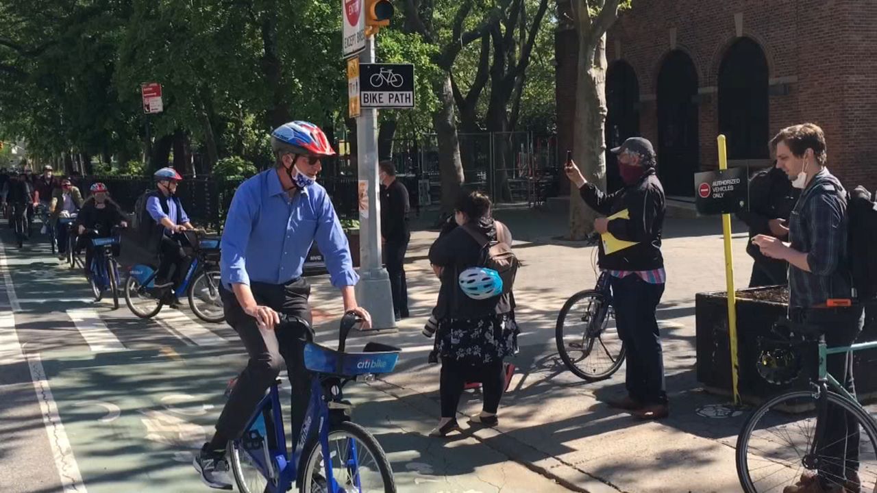 more dedicated bike lanes in NYC