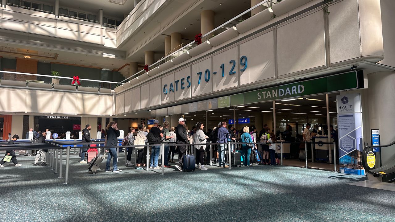 Orlando International Airport expects record number of passengers this holiday season
