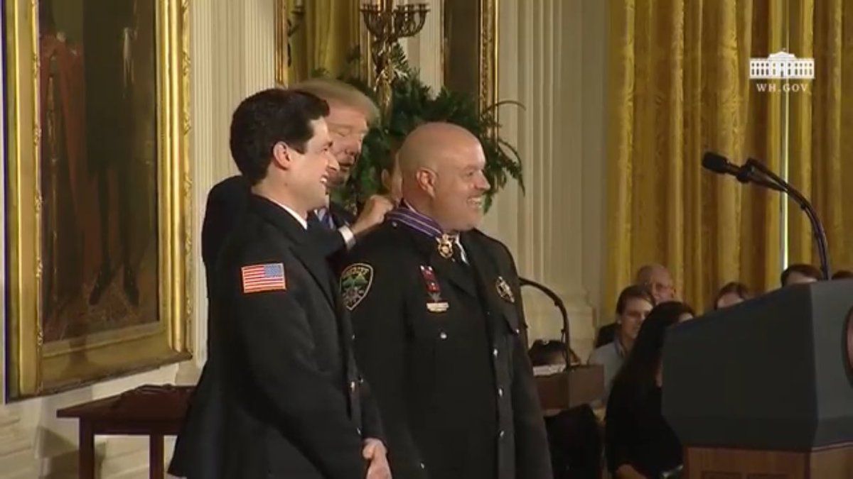 Deputy receives Medal of Valor award after saving life