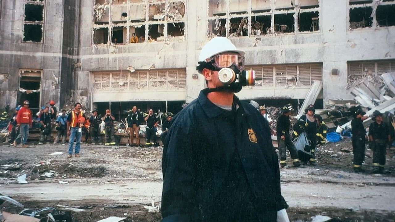 A first responder after the 9/11 attacks in New York City. (Courtesy Lorraine Meehan)