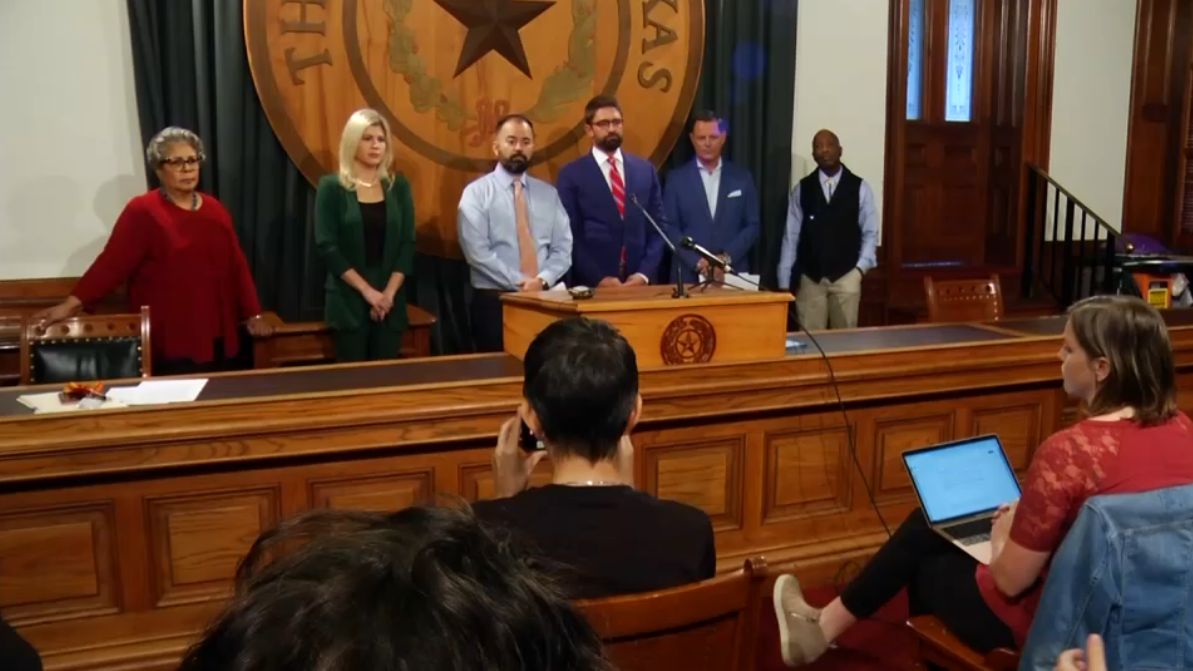 Rep. Jeff Leach, R-Plano, was joined by Reps. Joe Moody, D-El Paso; Senfronia Thompson, D-Houston; Lacey Hull, R-Houston; Rafael Anchia, D-Dallas; and James White, R-Hillister at a news conference on calling the trial of Lucio a miscarriage of justice. (Spectrum News/FILE)