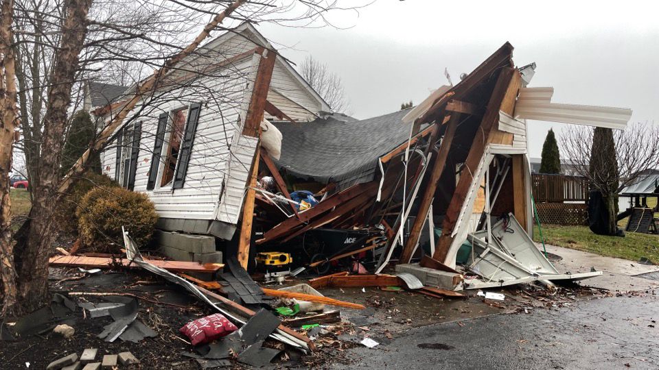 Severe storms, potential tornadoes roll through central KY - Vimarsana News
