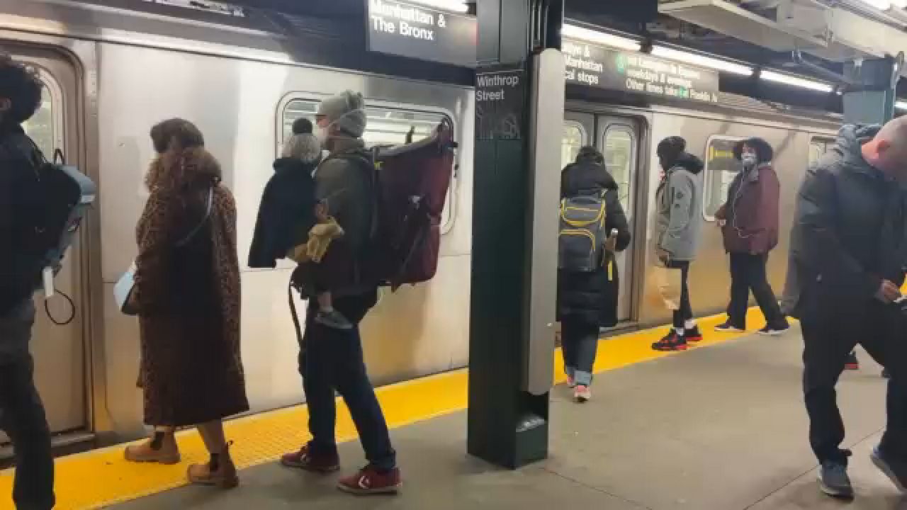 They arrest the woman who assaulted a young woman on the subway