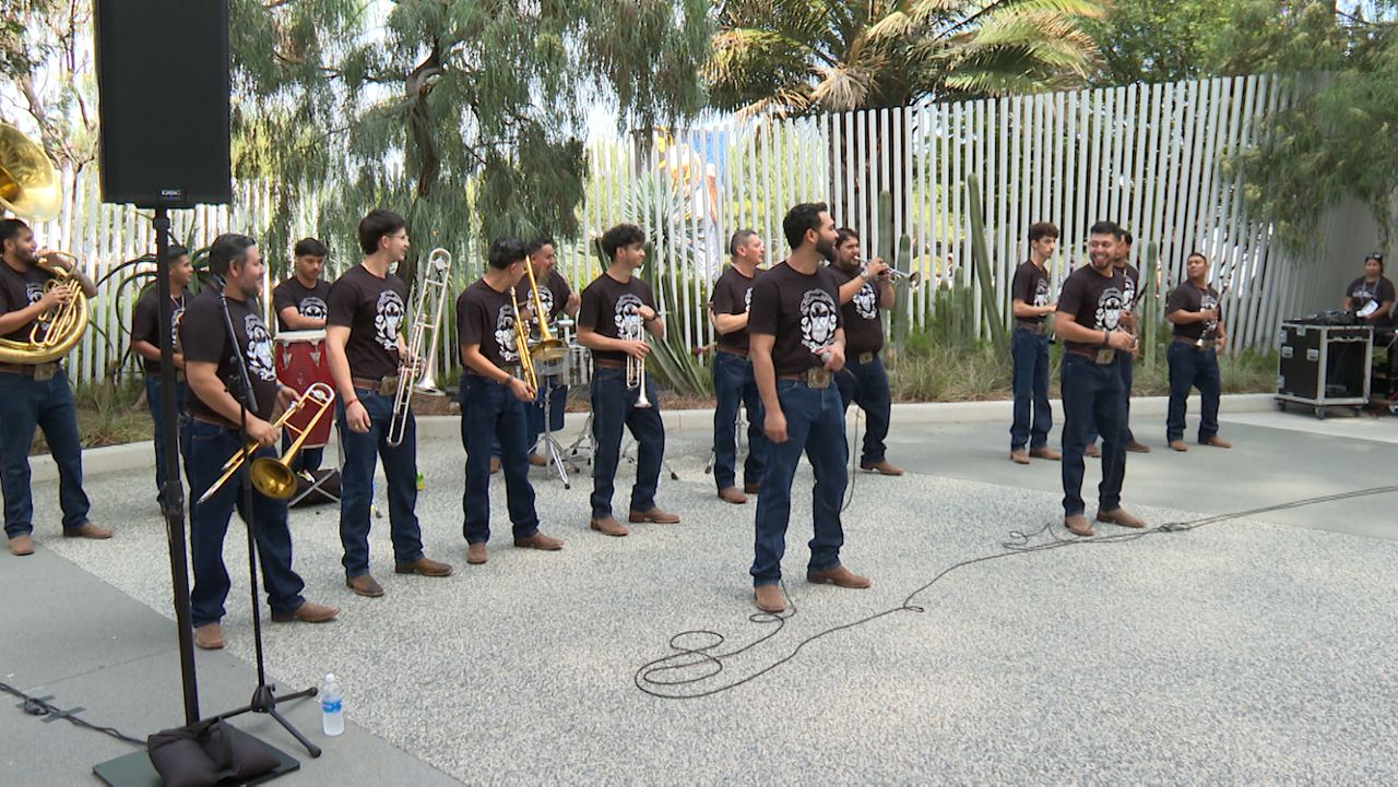 Los Angeles Chargers bring banda to the field