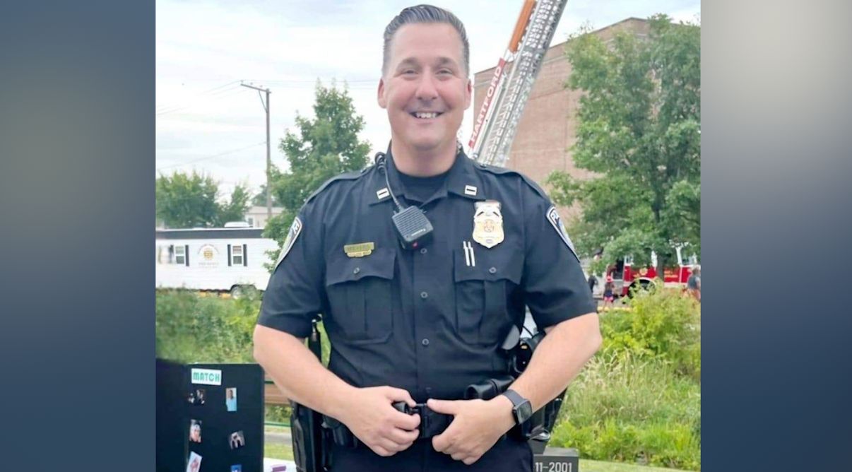 After his own mental health struggles, officer helps others
