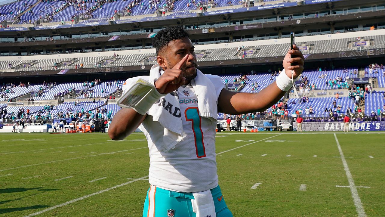 Tua Tagovailoa has another good game, Dolphins move to 2-0 with win over  Patriots