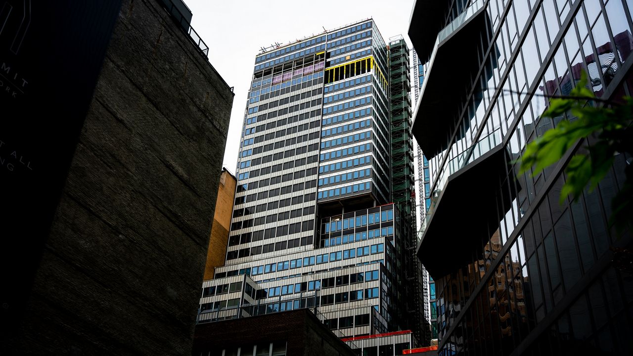'Dangerous' structural problems eyed at Midtown skyscraper