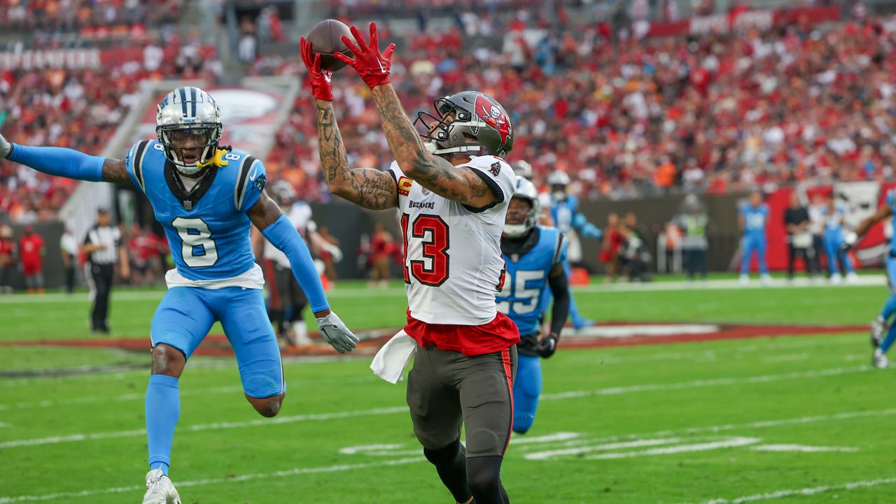 Bucs beat Panthers 2118