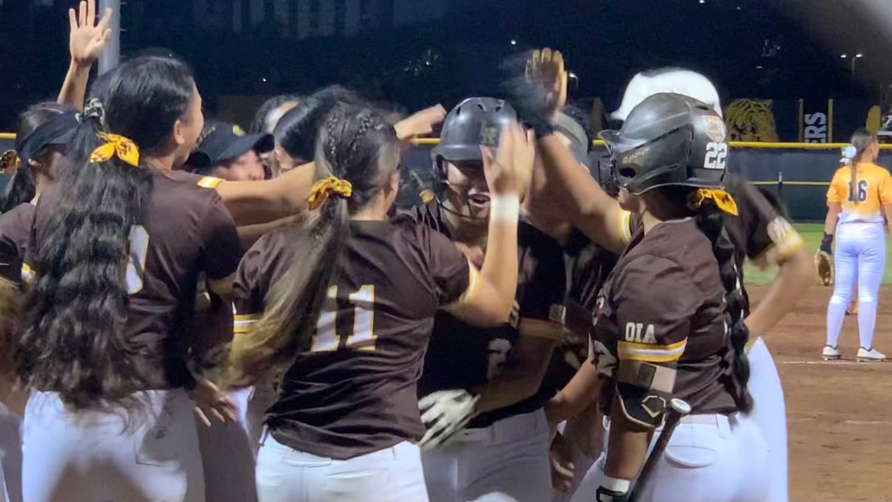 Mililani routs Leilehua in OIA West softball