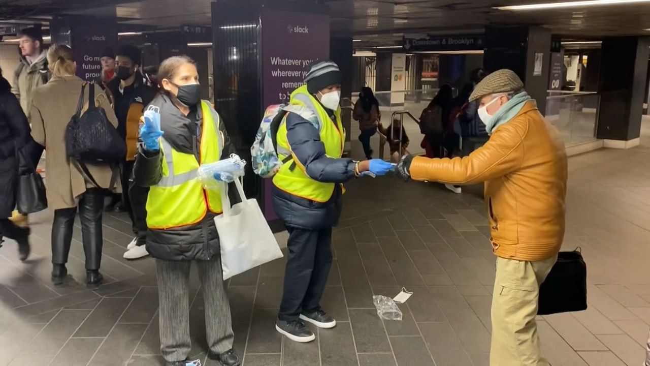 Fewer commuters masking up on subways, MTA survey finds