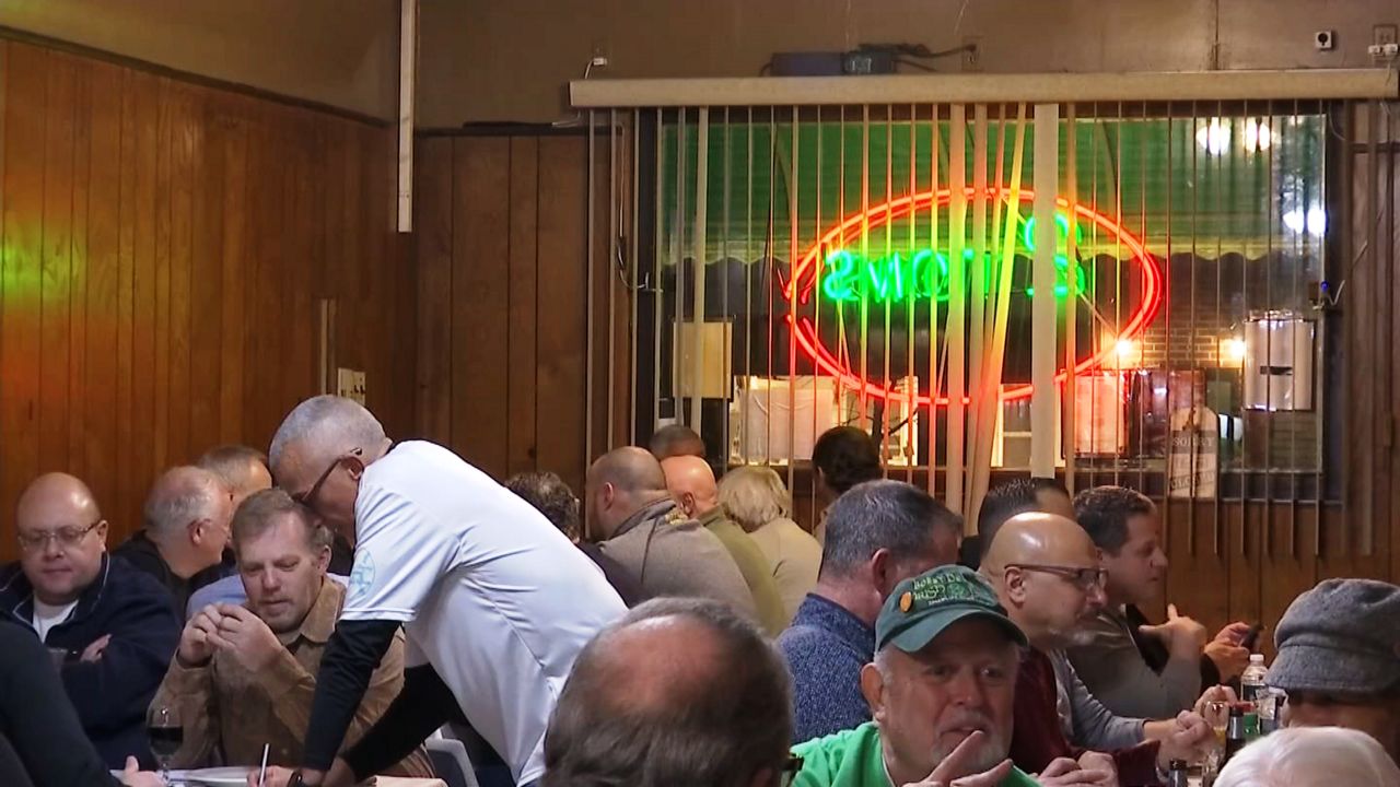 Two Toms Restaurant Closing in Gowanus