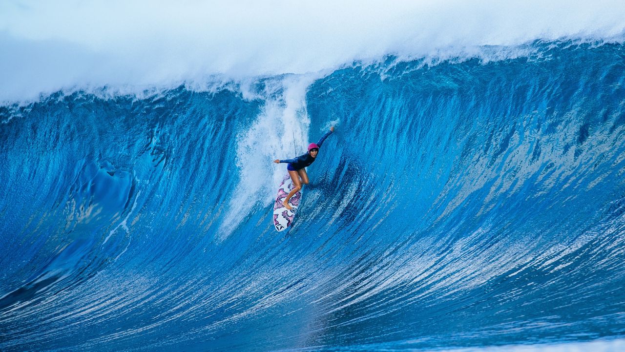 Ēwelei'ula Wong, 17-year-old Hawaiian surfer