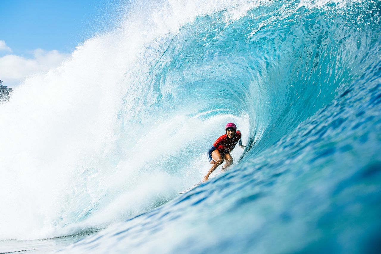 Moana Jones Wong at the Pipeline Pro. (Photo courtesy of World Surf League/Brian Bielmann)