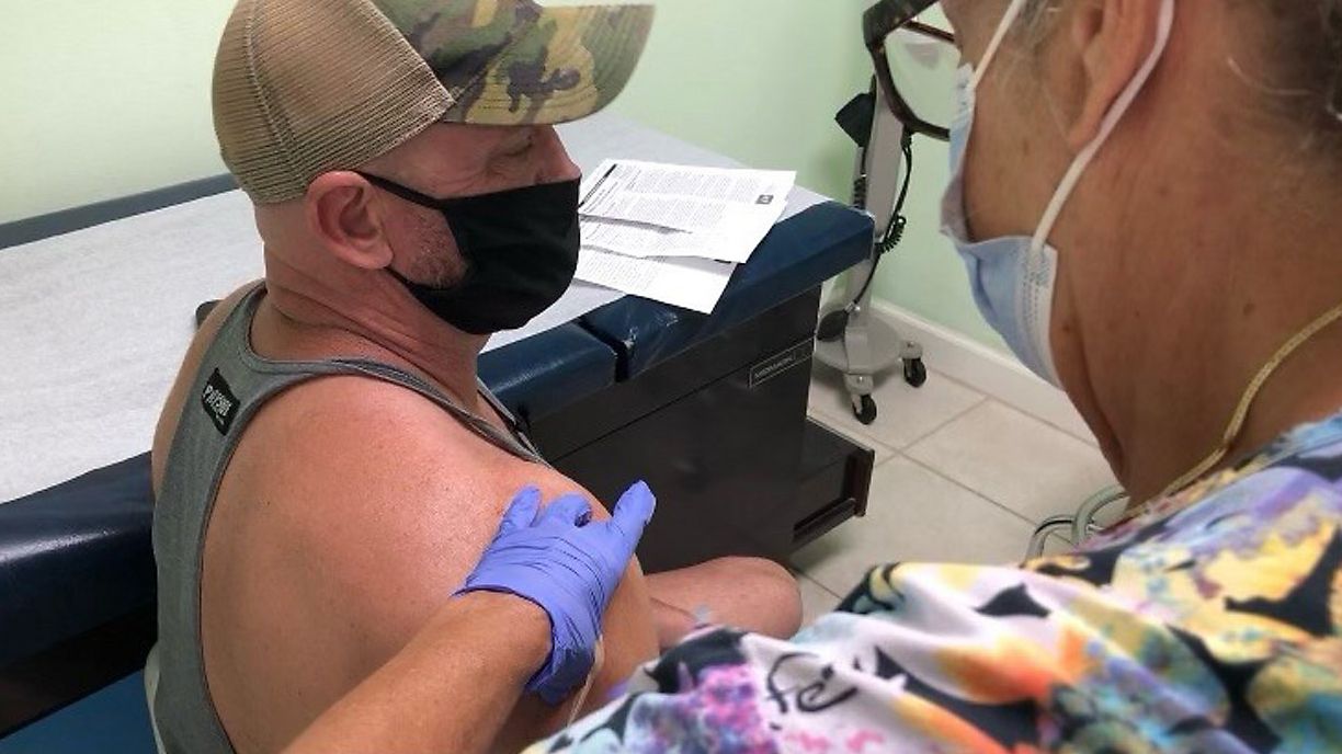 Danny Jeffers gets the first shot of a two-shot monkeypox vaccine regiment. (Spectrum Bay News 9/Trevor Pettiford)