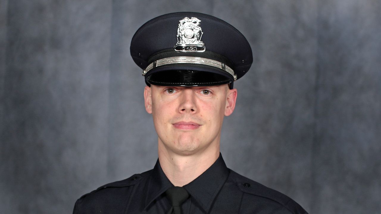 Blog: Funeral services begin for fallen Milwaukee officer