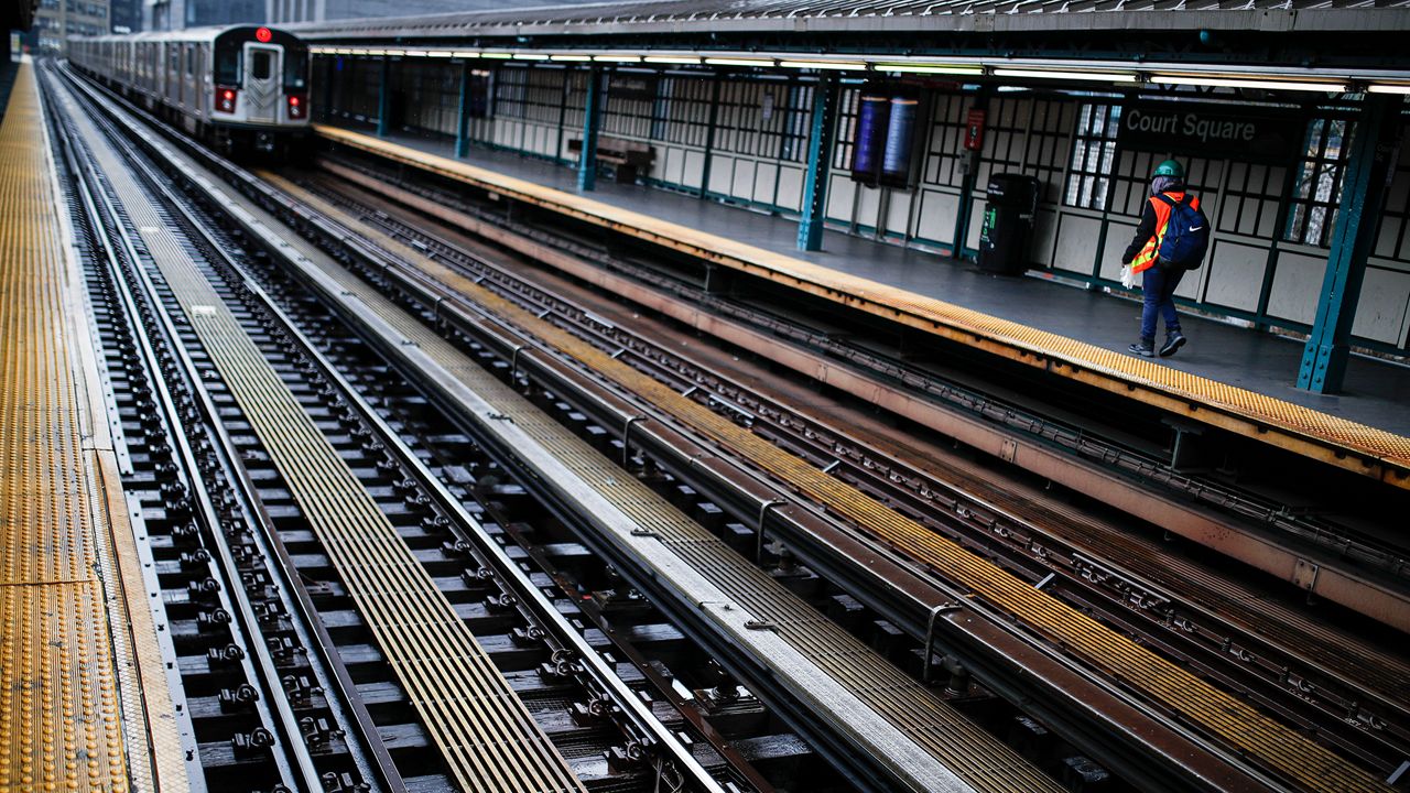 coronavirus subway service