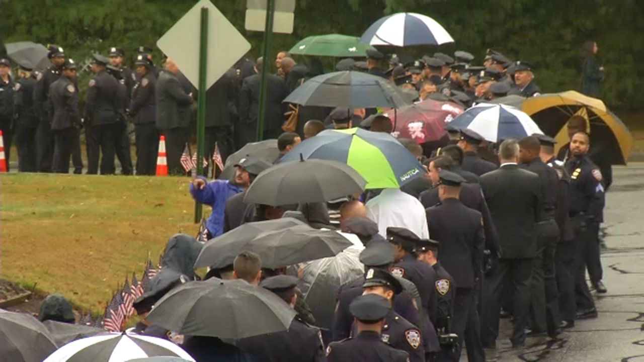 Hundreds Attend Wake for Fallen NYPD Officer Brian Mulkeen