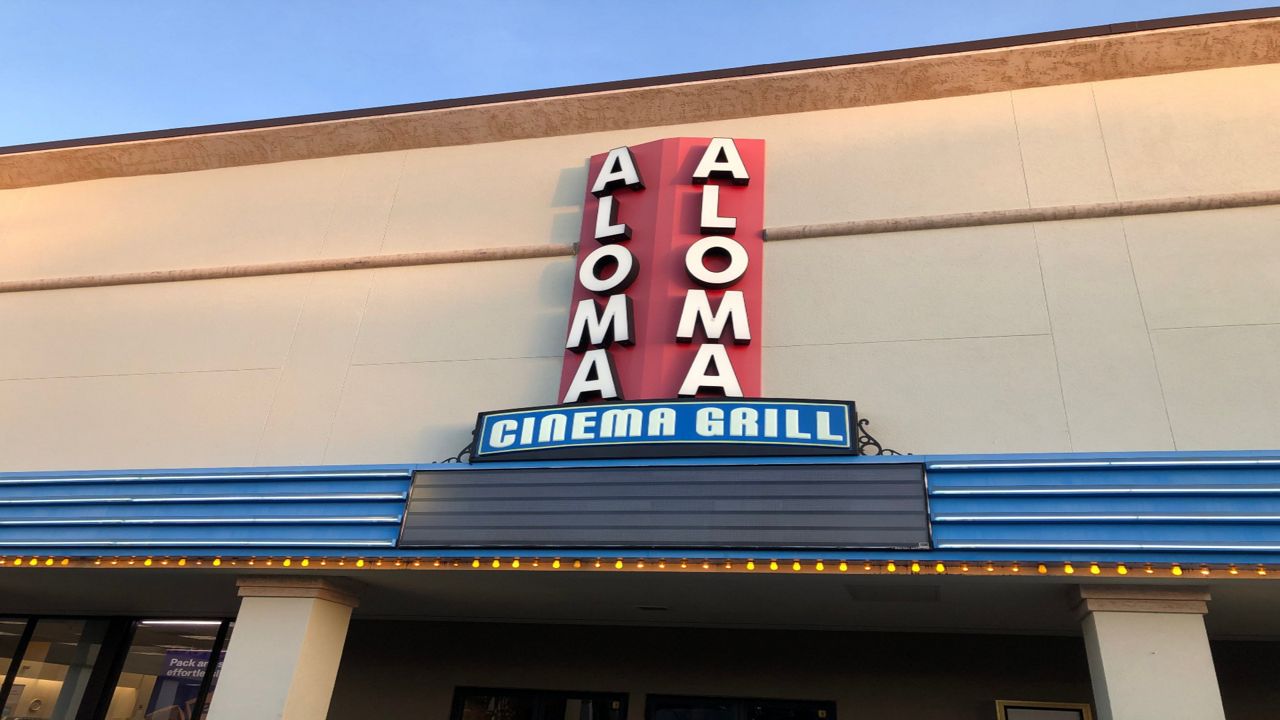 N13 Aloma Cinema Grill