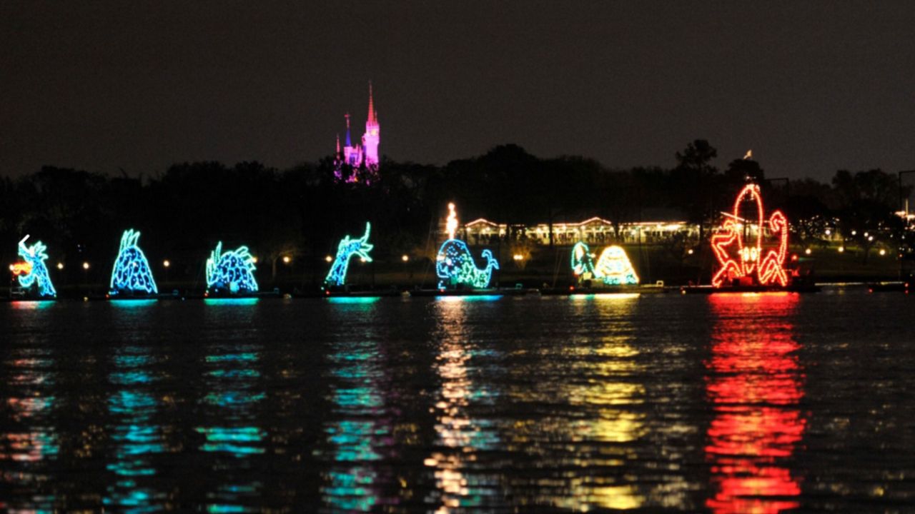Disney World S Electrical Water Pageant Returns This Month