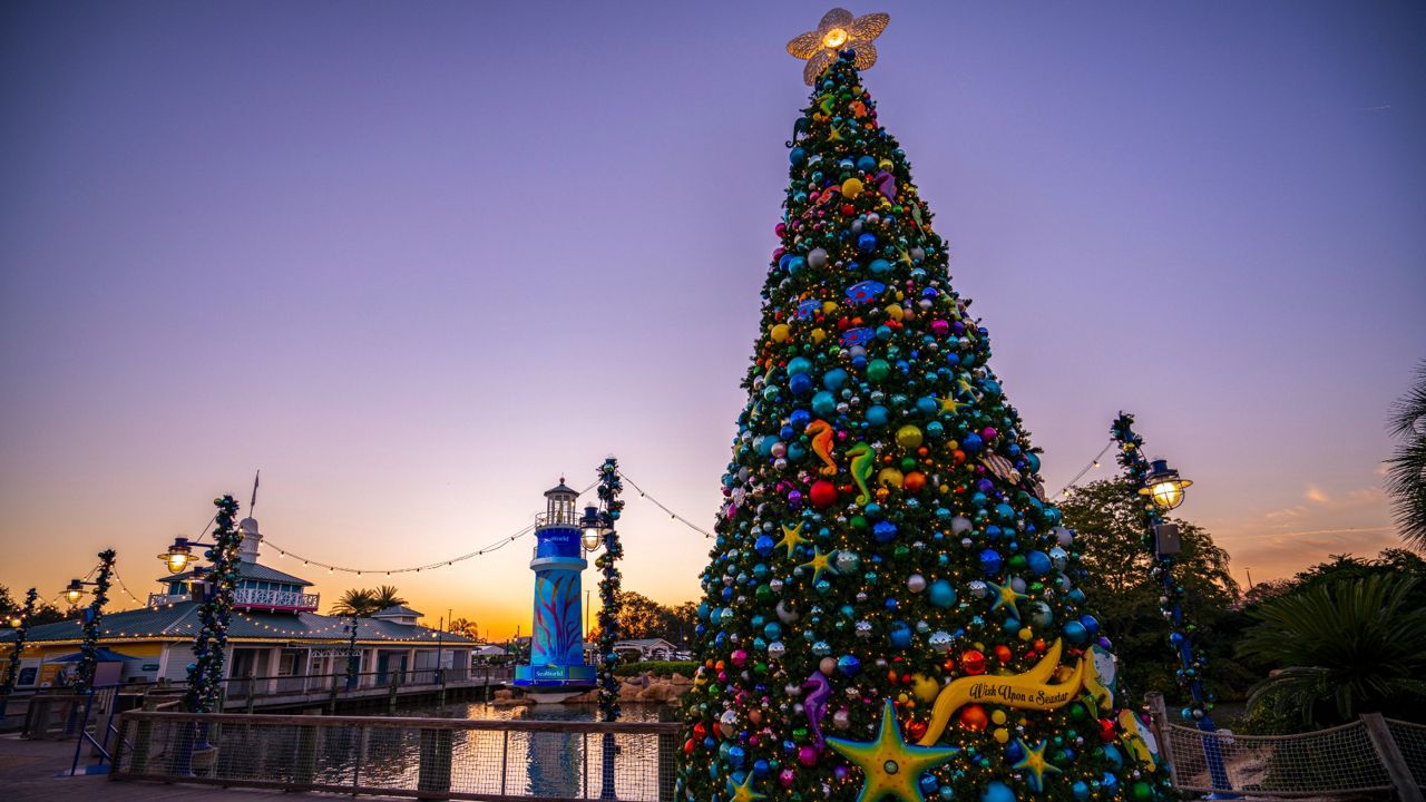 SeaWorld Orlando's Christmas Celebration will run select dates Nov. 11-Jan. 3. (Photo: SeaWorld)