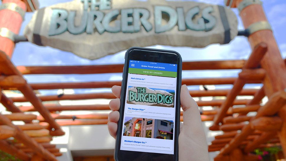 In the latest update to the Universal Orlando Resort app, passholders can now apply their discounts to mobile ordering. (Courtesy of Universal)