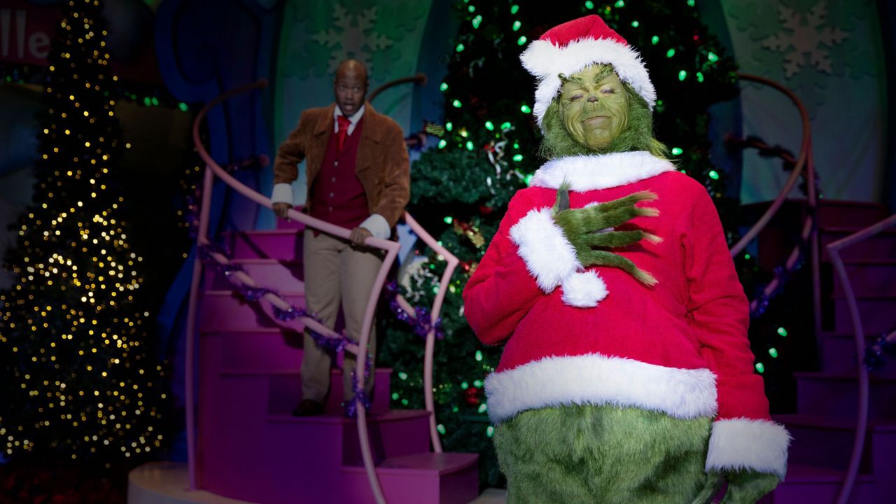 Universal bringing back Grinch, parade for holiday event
