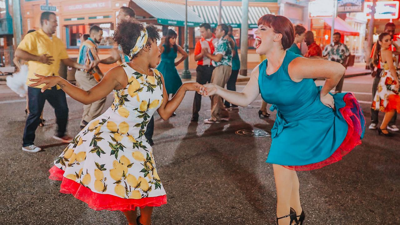 ¡Vamos! – Báilalo, is a new street show at Universal Studios Florida that takes place multiple times daily in the New York section of the park. (Photo courtesy of Universal Orlando)