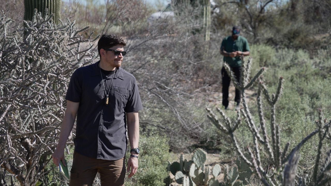 Law enforcement agents check vegetation areas around Nancy Guthrie s home in Tucson, Ariz., Wednesday,  Feb. 11, 2026. (AP Photo/Ty ONeil)