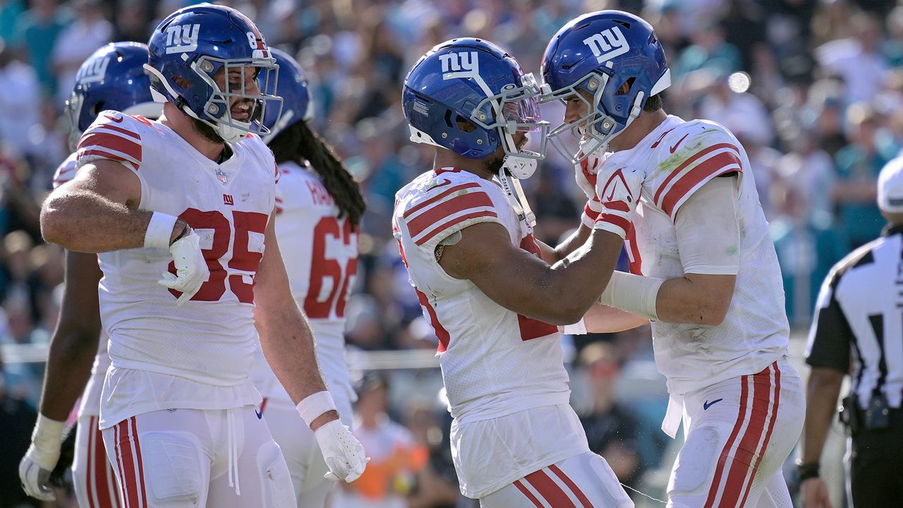 Playoffs in reach for Giants, who keep silencing doubters