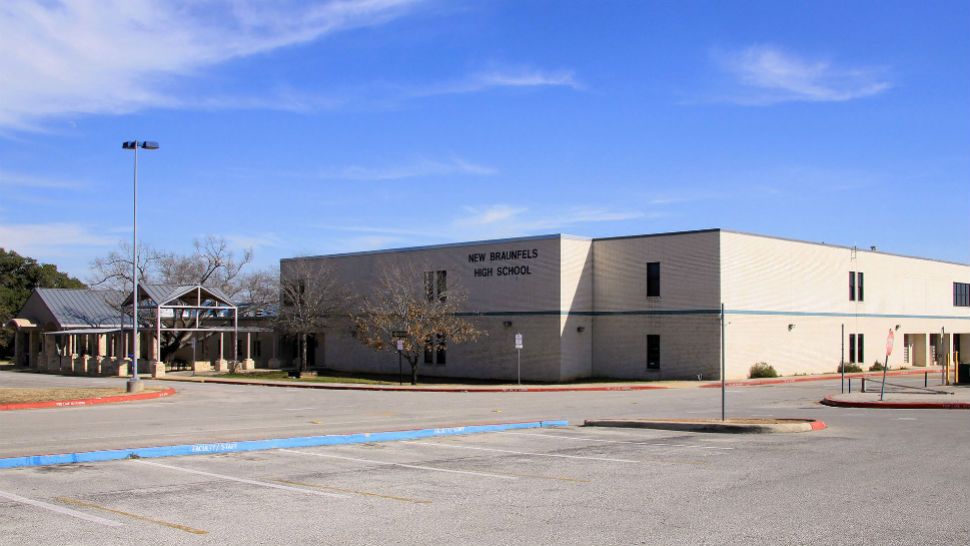 New Braunfels student charged with making terroristic threat
