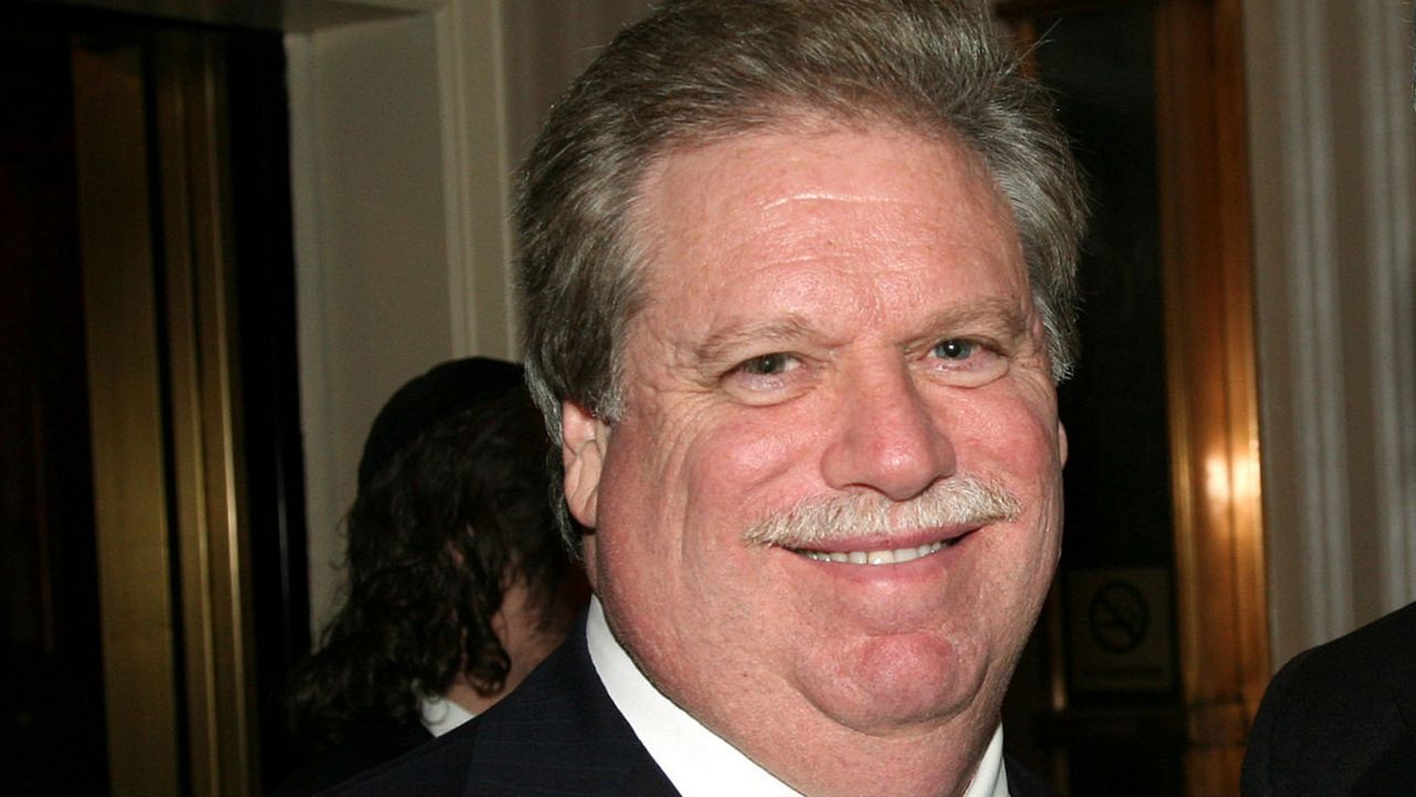 former-trump-fundraiser-pleads-guilty-to-lobbying-charge