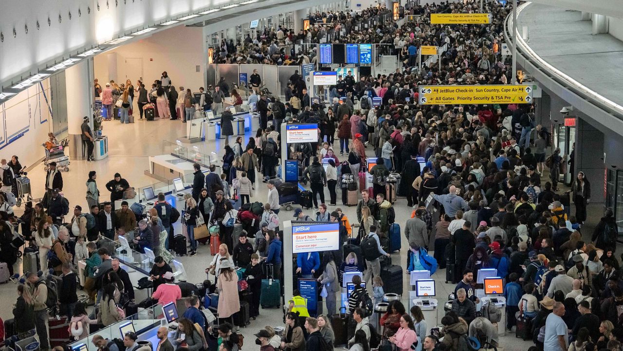 Enhanced role for immigration officers at U.S. airports as shutdown frustrates travelers and screeners