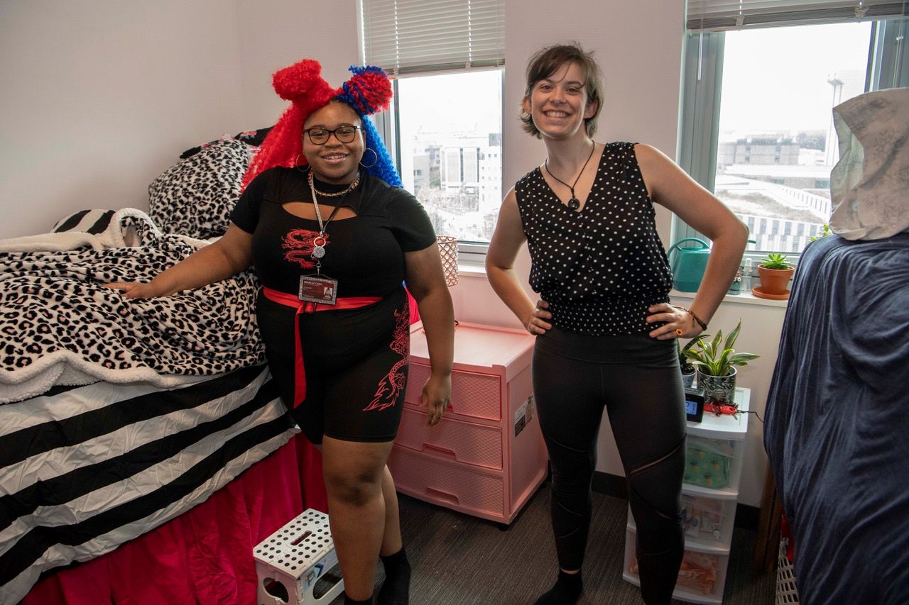 Nia McGlothin (L) and her roommate Natalie Bennings pose for a picture on move-in day at the University of Cincinnati. (Photo courtesy of University of Cincinnati)