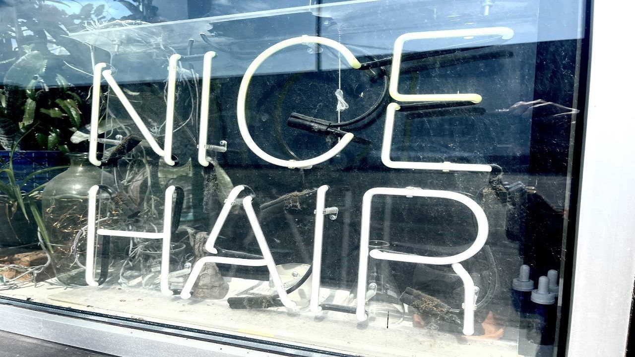 Milwaukee hair salon goes green, doesn’t accept tips