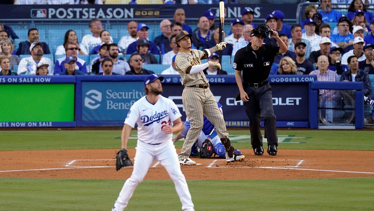 Machado's 3-run homer gives Padres dramatic win over Giants