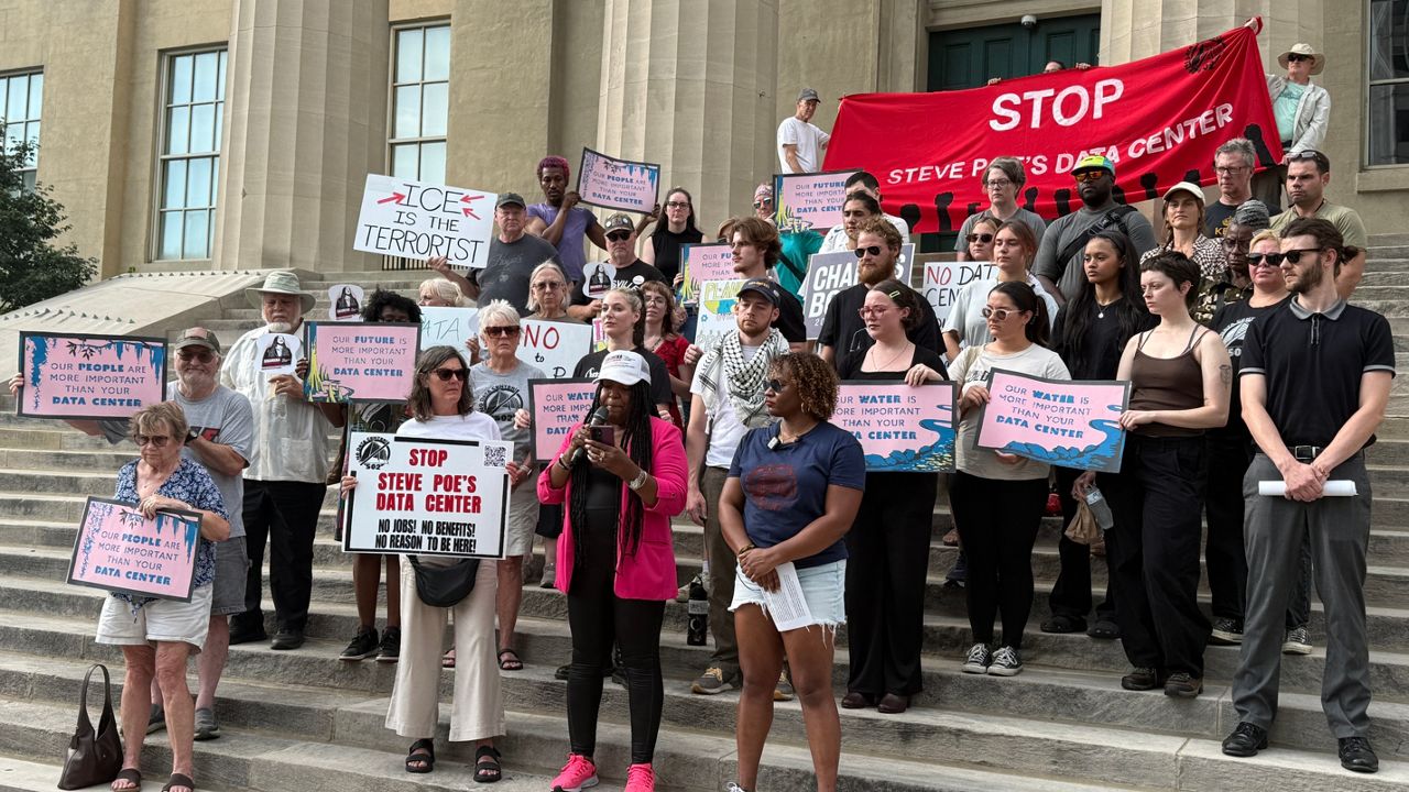 Louisville data center opponents ask Greenberg to 'pick a side'
