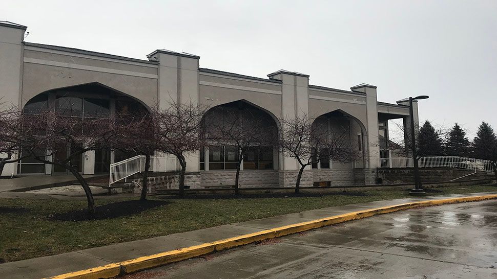 Mosques in central Ohio open doors to the community