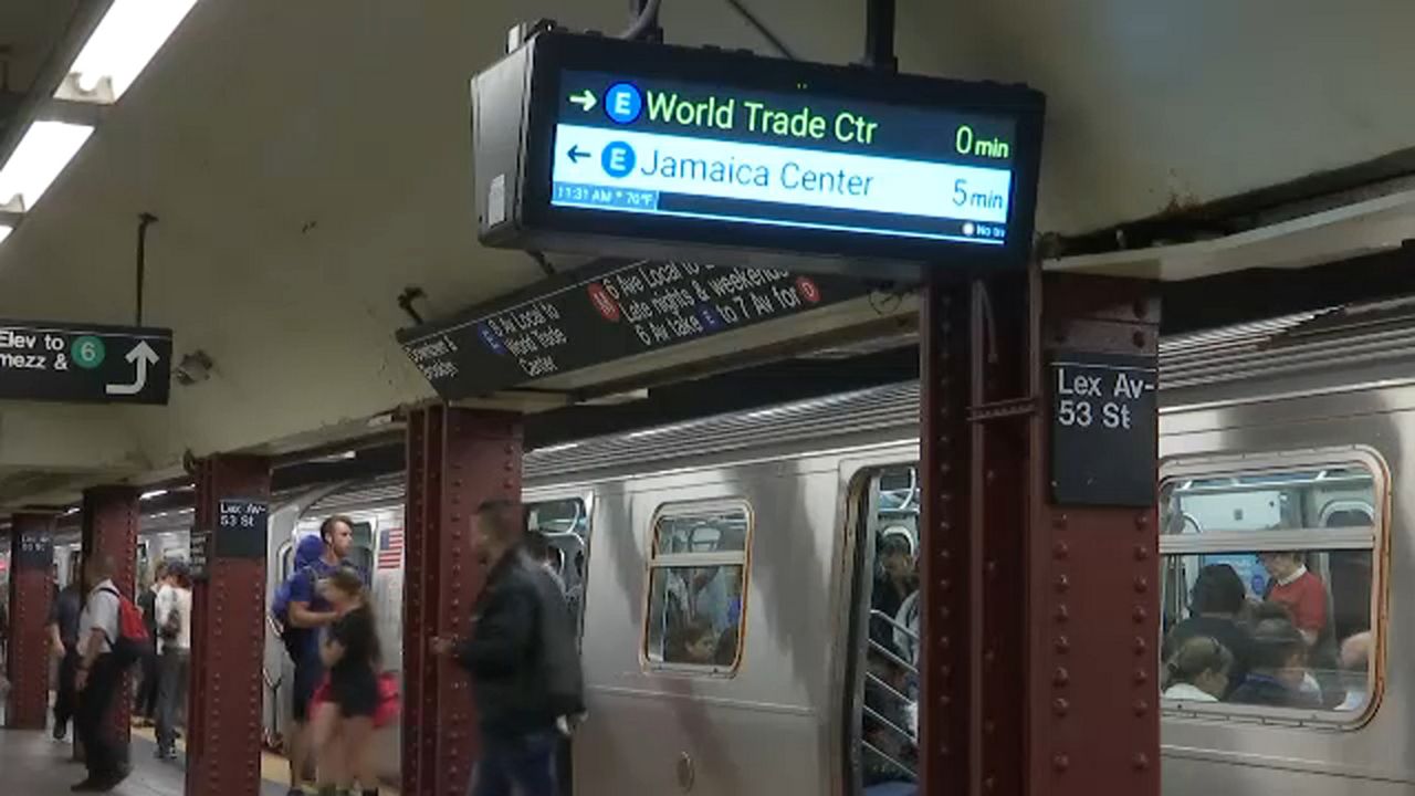 Countdown clocks debut on two subway lines