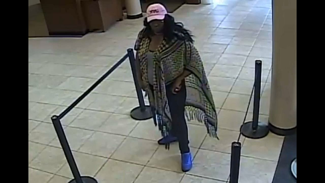 Person Robs Manhattan Bank After Making Bomb Threat, Police Say