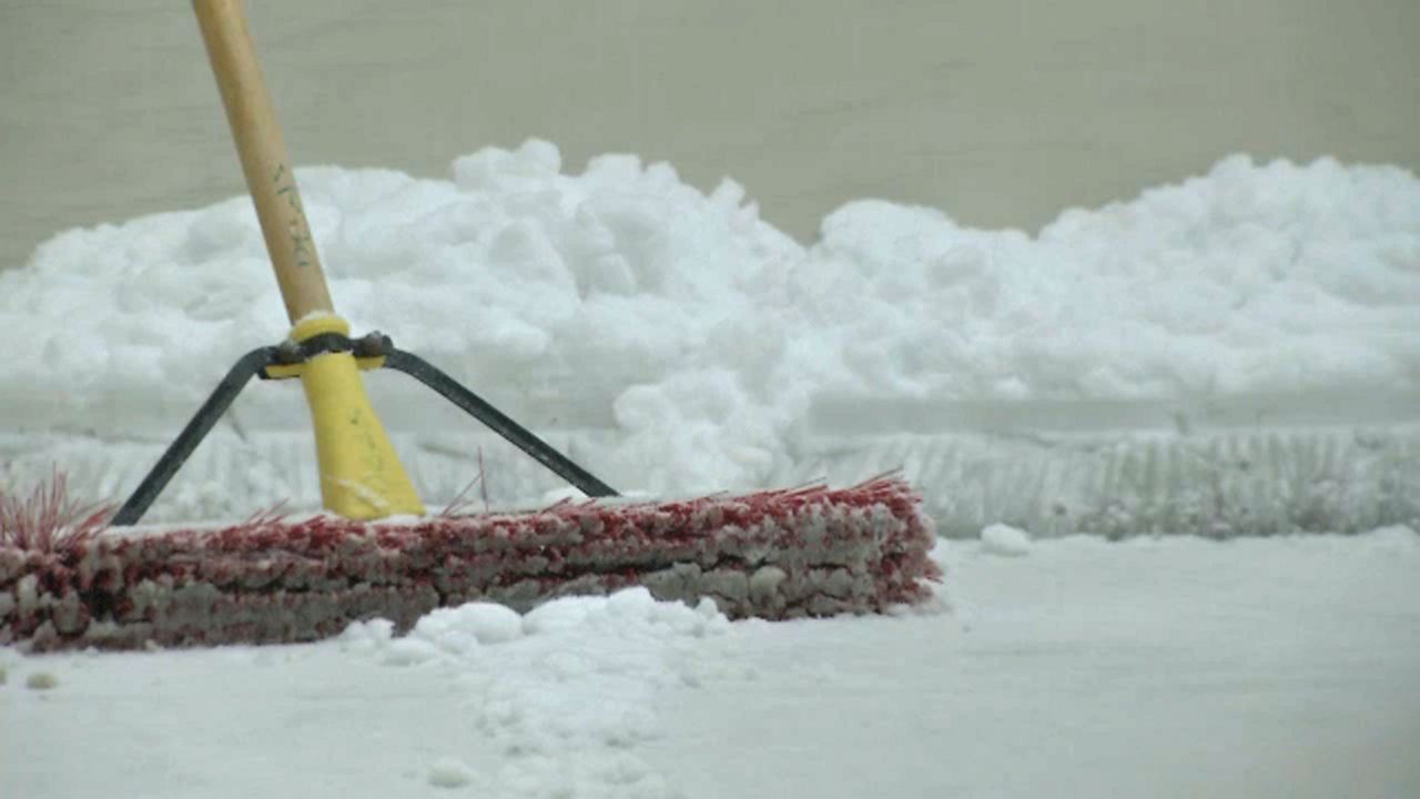 New Yorkers face icy conditions after first snow of the season